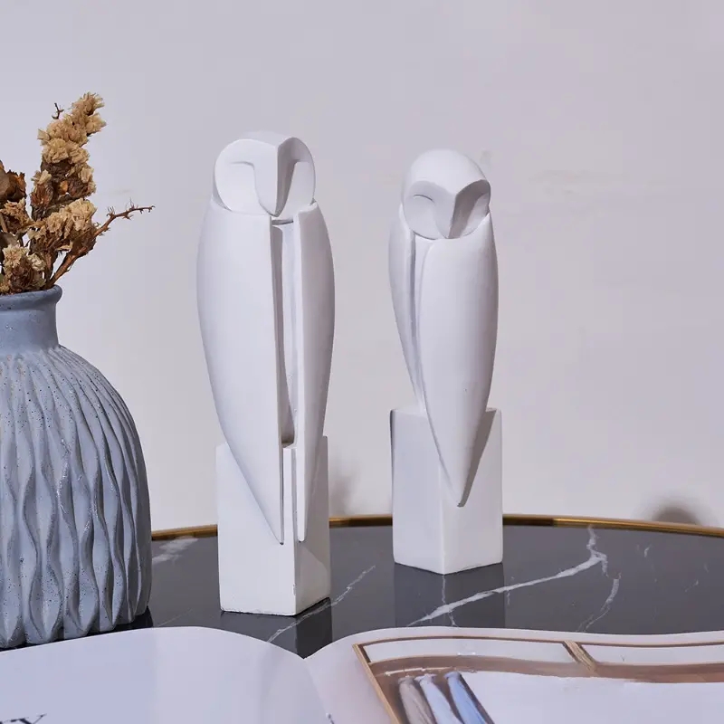 Home Office With Bookshelves - Minimalist Owll Statue Sculpture Animal Decorative