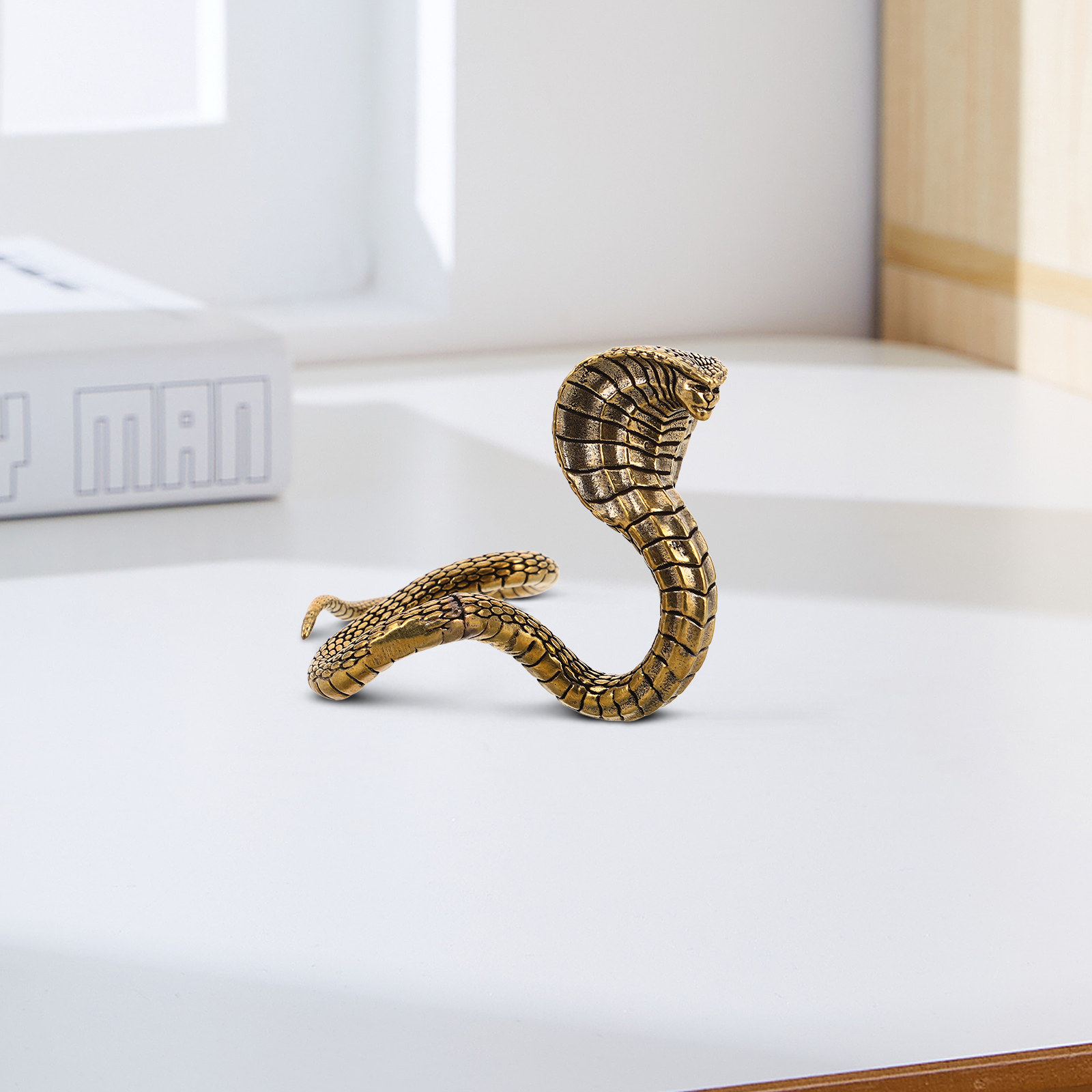 Handcrafted Brass Snake Sculpt - Home Office Feng Shui recension och pris