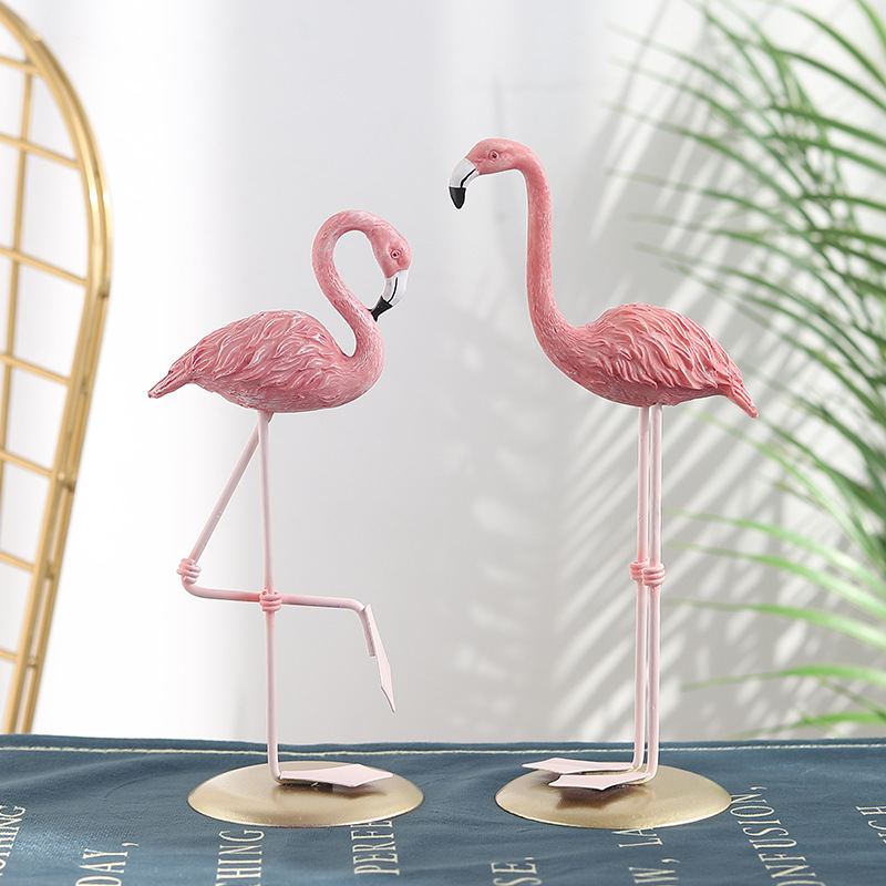 Nordic Wind Pink Flamingo Figu - Home Office With Bookshelves recension och pris
