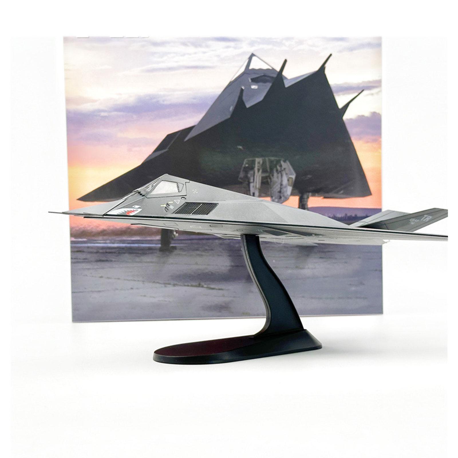 1:72 Nighthawk Fighter Tableto - Home Office With Bookshelves recension och pris